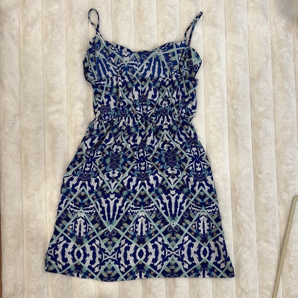 Dress - Picture 2 of 5